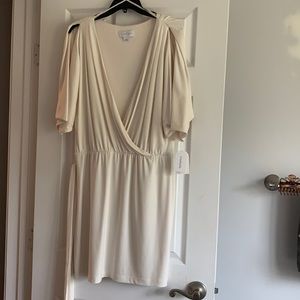 Jessica Simpson dress off white/cream size large, never worn with tags.
